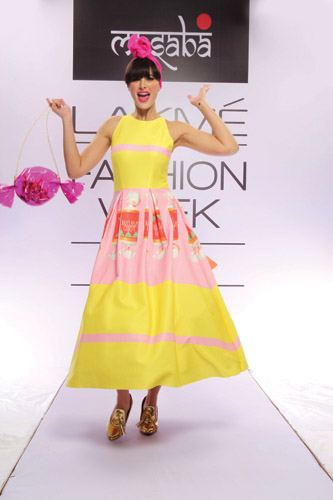 Nargis Fakhri in Masaba's  for Instagram at Lakme Fashion Week Summer Resort 2015 (2)
